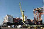 Descarga del carguero NYK Galaxy de Hamburgo en el puerto de Montevideo - Foto #32869
