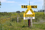 Trenes. Pare, mire, escuche. Peligro. - Foto #35493