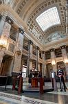 Urna con los restos de Artigas, exhibida en el Salón de los Pasos Perdidos del Palacio Legislativo custodiada por los Blandengues - Foto #53865