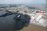 Vista aérea del Puerto de Montevideo, Ciudad Vieja y Punta Carretas - Foto #55744