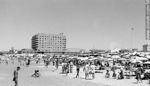 Playa Brava en plena temporada de verano. Edificio Punta del Este. - Foto #56141