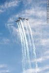 Vuelo acrobático en formación de la Escuadrilha da Fumaça de la Fuerza Aérea Brasileña con aviones Embraer EMB 312 Tucano - Foto #57579