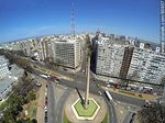 Foto aérea del Obelisco a los Constituyentes de 1830. Bulevar Artigas, Avenidas 18 de Julio y Dr. Luis Morquio. Antena del canal 4 - Foto #60957