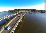 Vista aérea del puente ondulante de La Barra sobre el arroyo Maldonado - Foto #61357