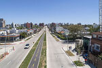 Vista aérea de la obra de ensanche de la Av. Luis Alberto de Herrera entre Ramón Anador y Av. Italia - Foto #73151