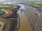 Vista aérea del reducido cauce del río Santa Lucía Chico debido a la sequía del año 2023 - Foto #82173