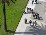 Transeuntes en la Plaza Independencia - Foto #17587